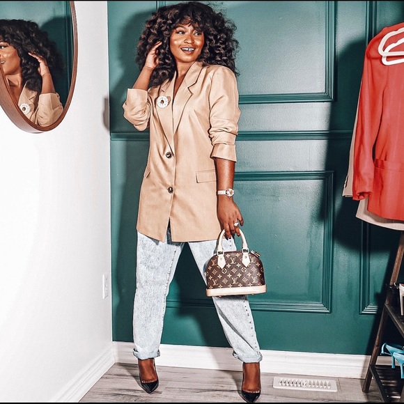 Meet your Posher, Cay - Picture 2 of 2